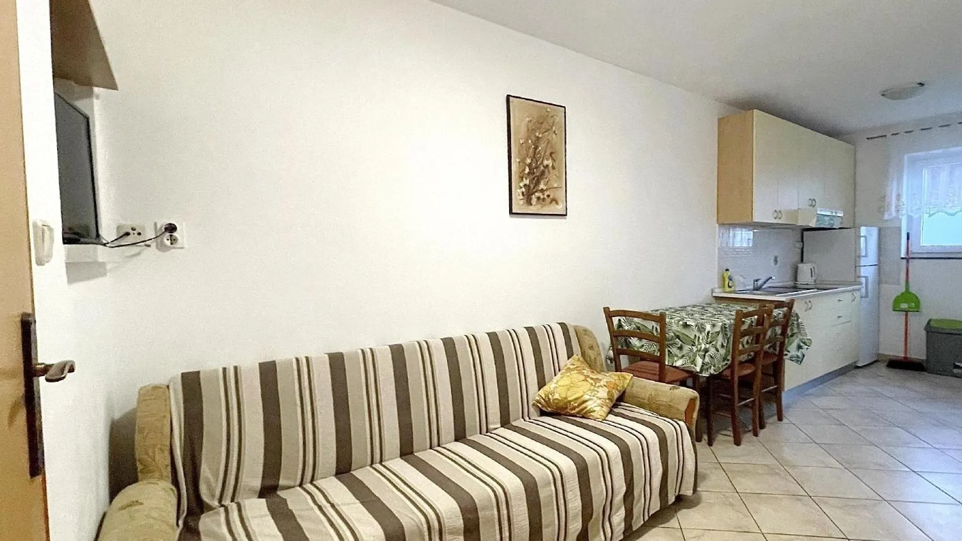 Apartment Wohnung In Baska Mit Eigener Terrasse - B59548